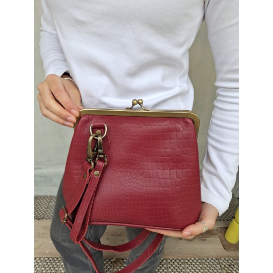 Boston Red Croco Style Leather Clip bag Boston Red Croco Style Leather Clip bag